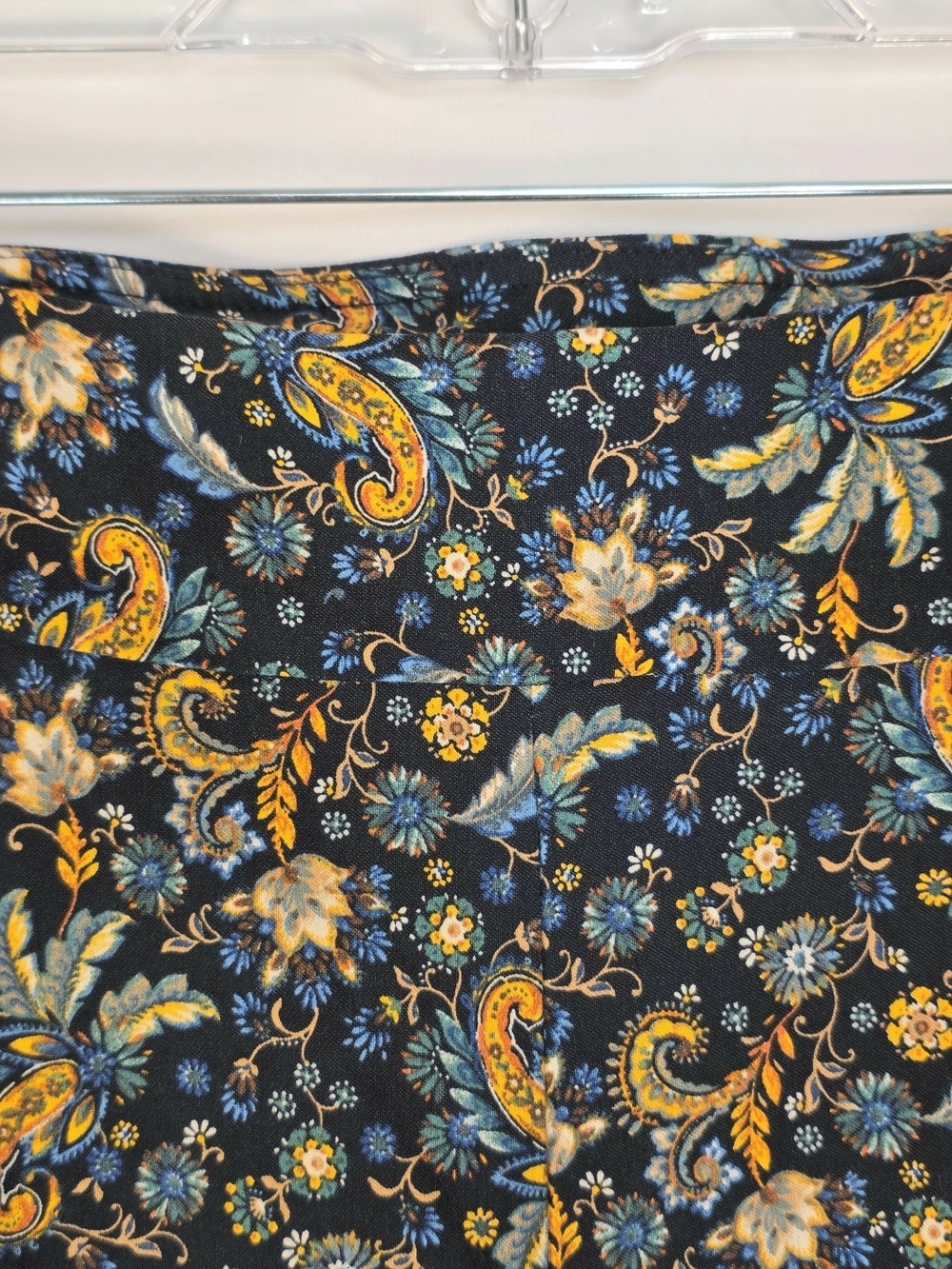 Coral Bay Women's Stretch Resortwear Summer Fall Floral Crop Capri Pants Sz 16W - Picture 3 of 6